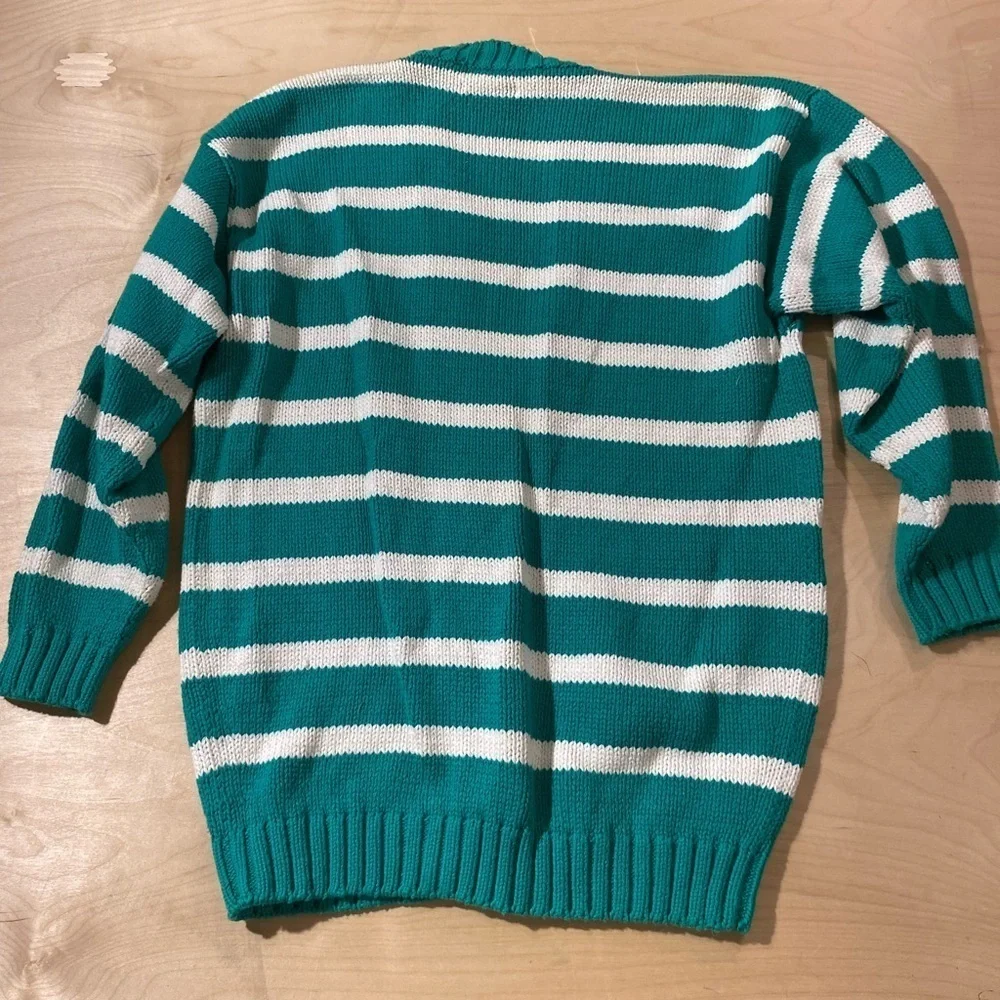 Tyler House Sweater Size Medium (BT)